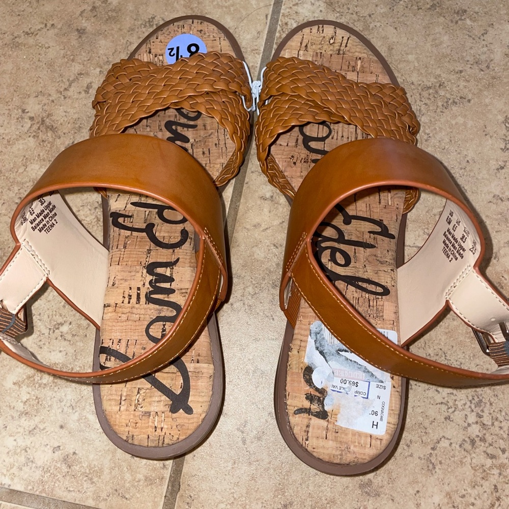 New low heal sandals